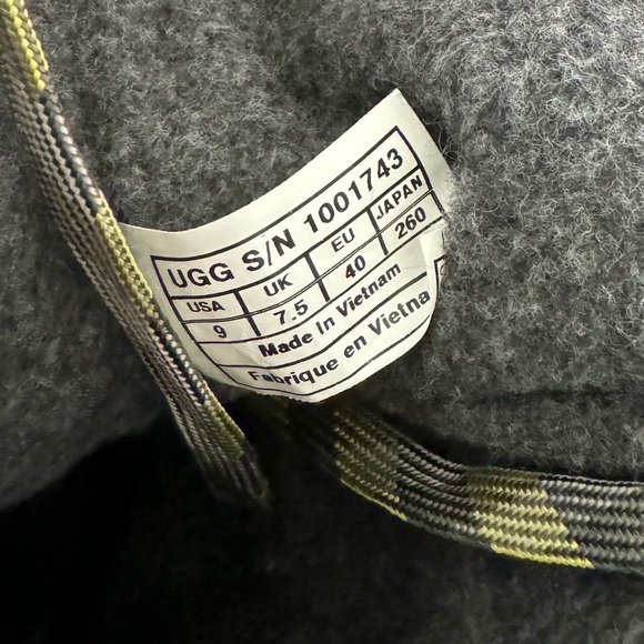 Ugg Women’s Baroness Waterproof Insulated Pack Snow Boot - Picture 8 of 11